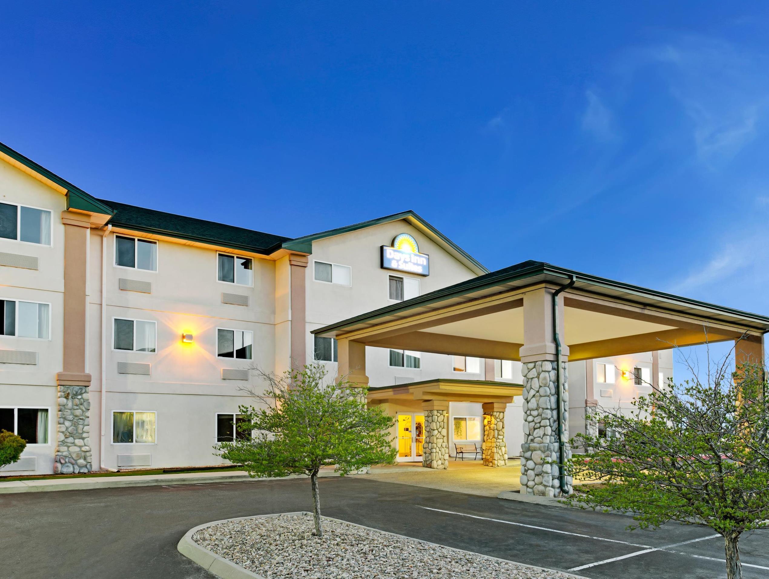 Days Inn & Suites By Wyndham Castle Rock Exteriör bild