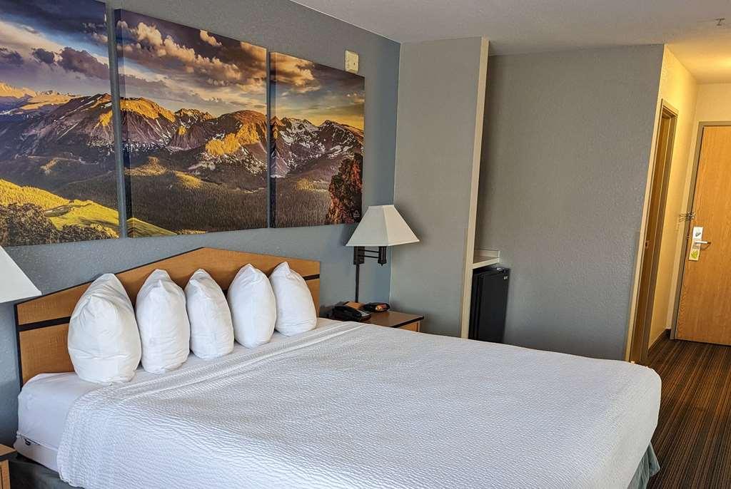 Days Inn & Suites By Wyndham Castle Rock Rum bild