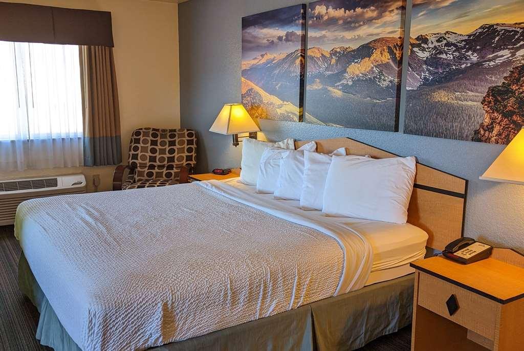 Days Inn & Suites By Wyndham Castle Rock Rum bild