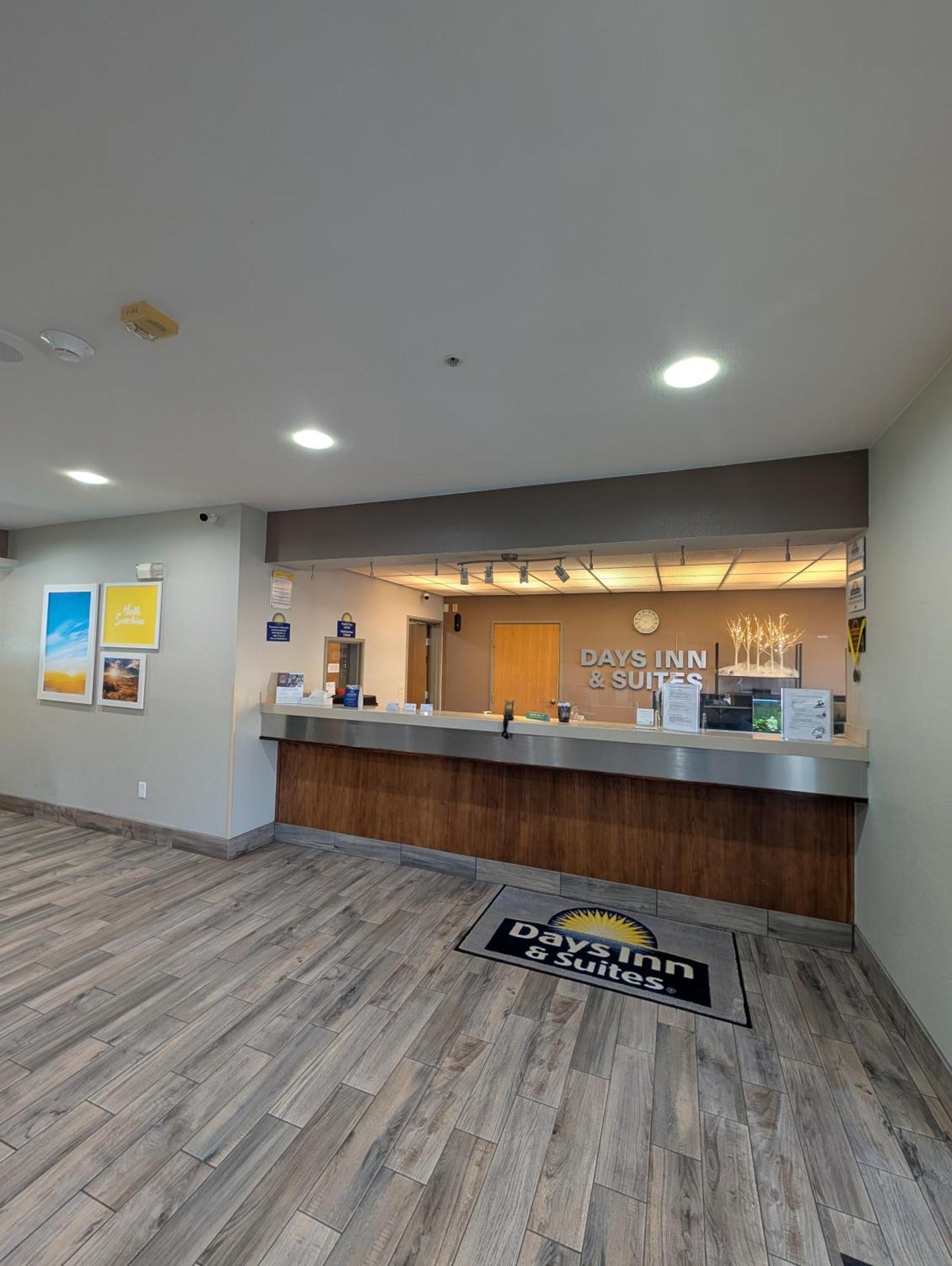 Days Inn & Suites By Wyndham Castle Rock Exteriör bild