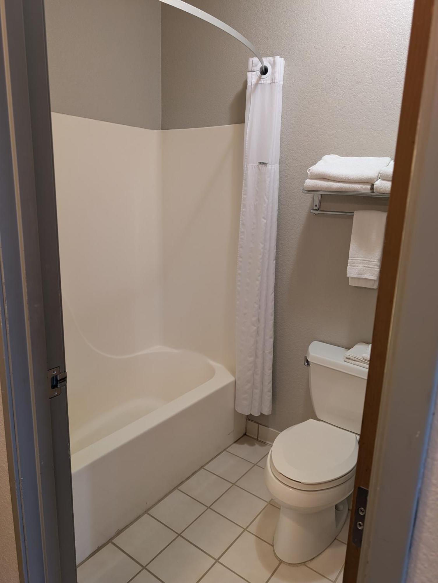 Days Inn & Suites By Wyndham Castle Rock Exteriör bild
