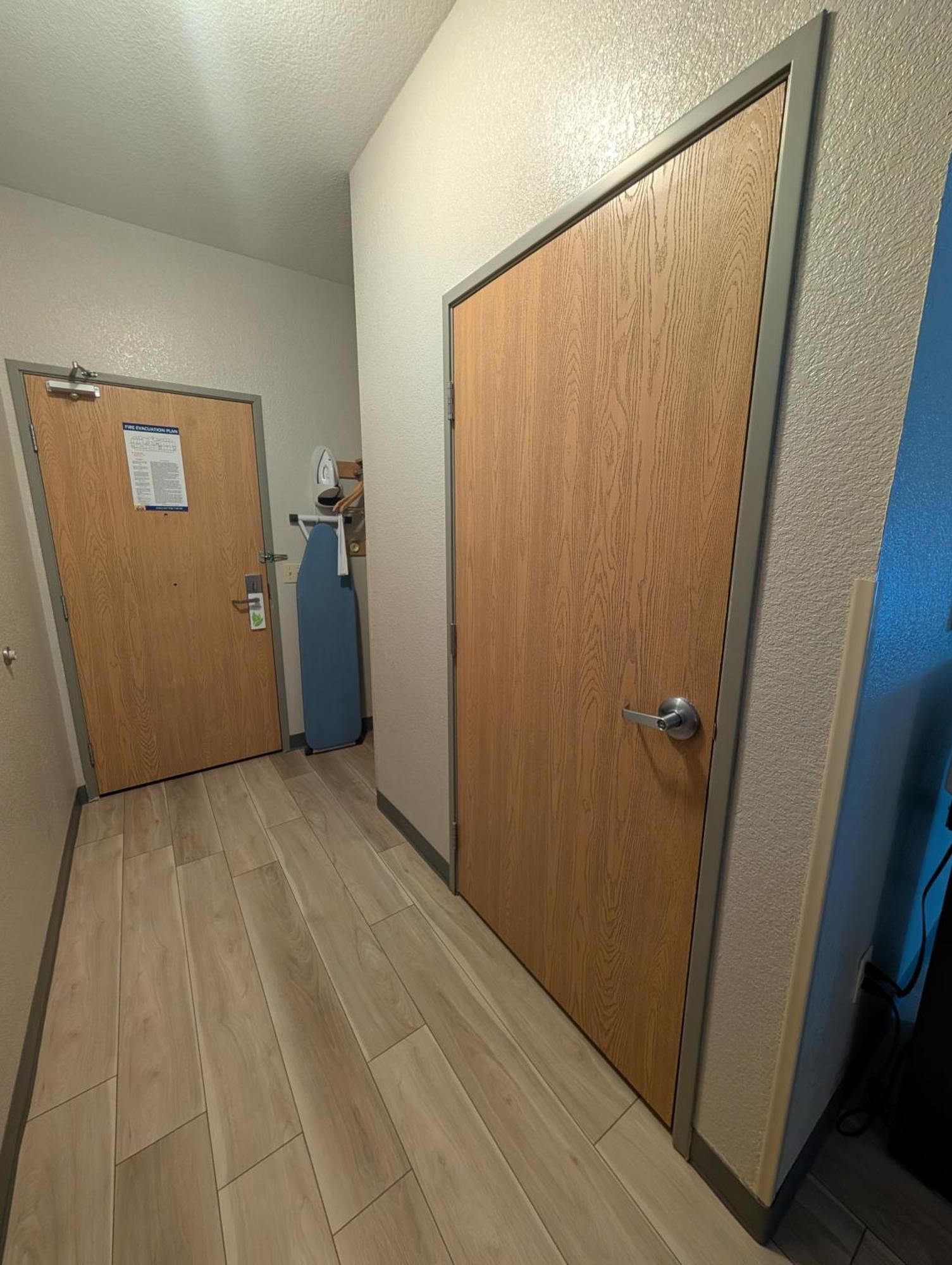 Days Inn & Suites By Wyndham Castle Rock Exteriör bild