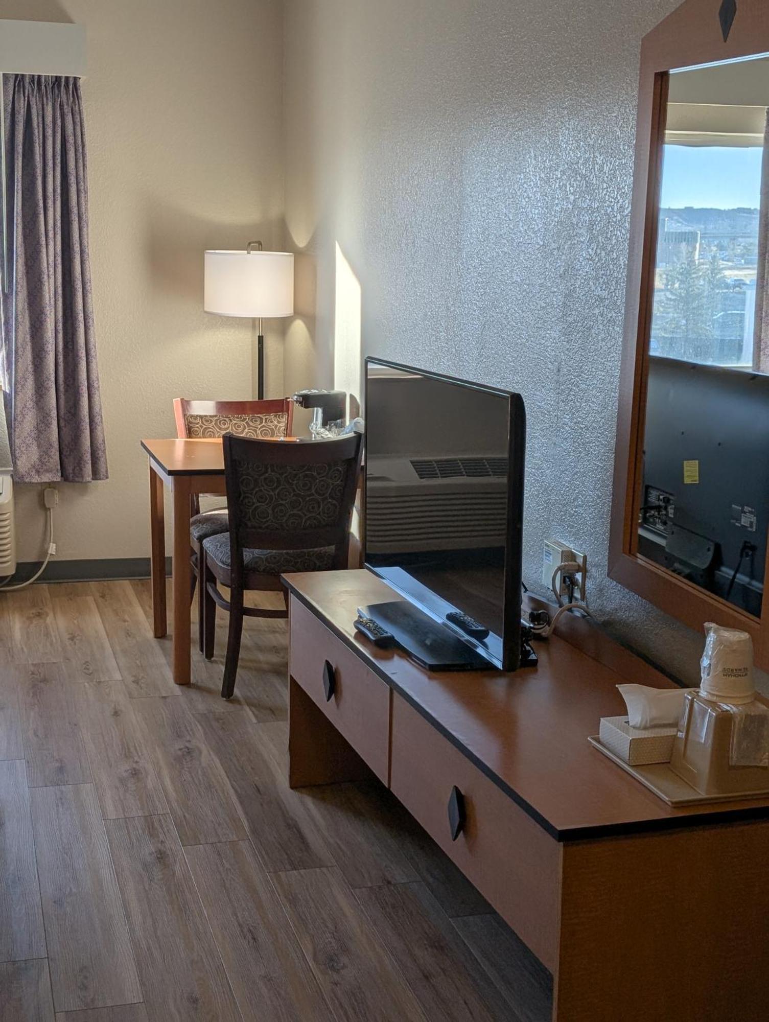 Days Inn & Suites By Wyndham Castle Rock Exteriör bild