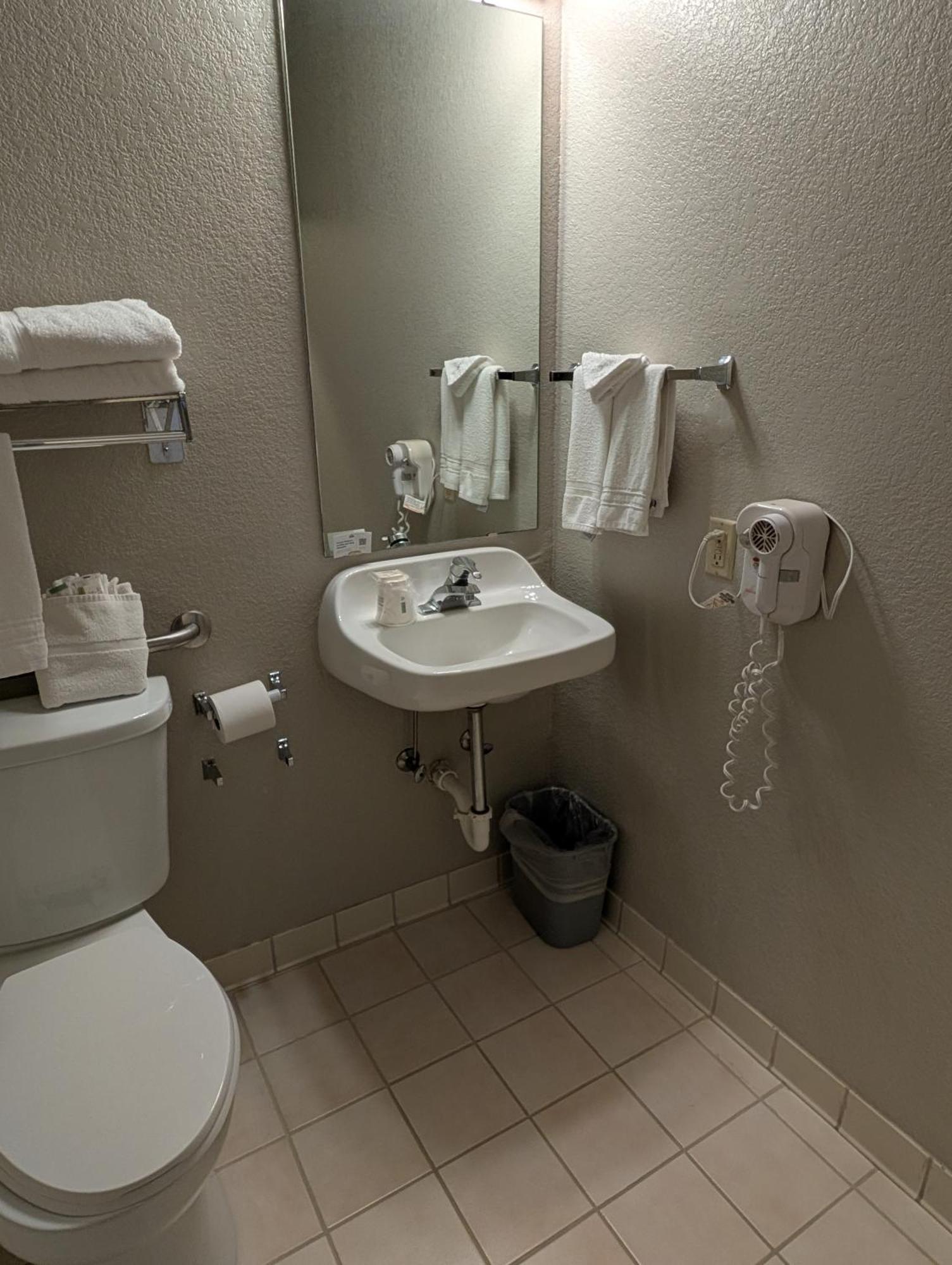 Days Inn & Suites By Wyndham Castle Rock Exteriör bild