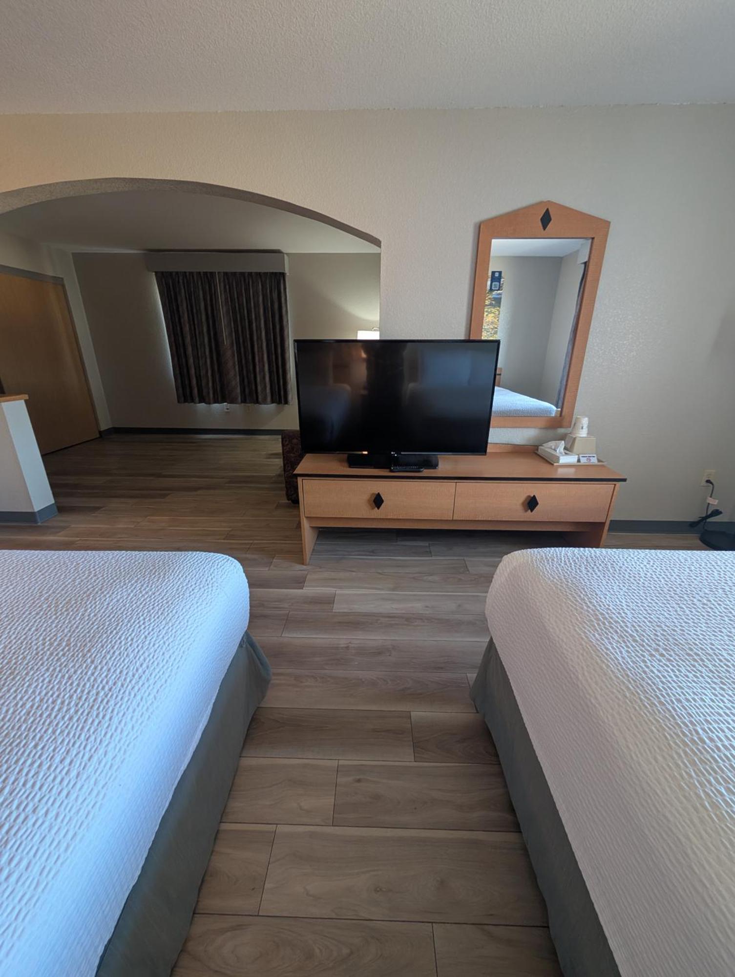 Days Inn & Suites By Wyndham Castle Rock Exteriör bild