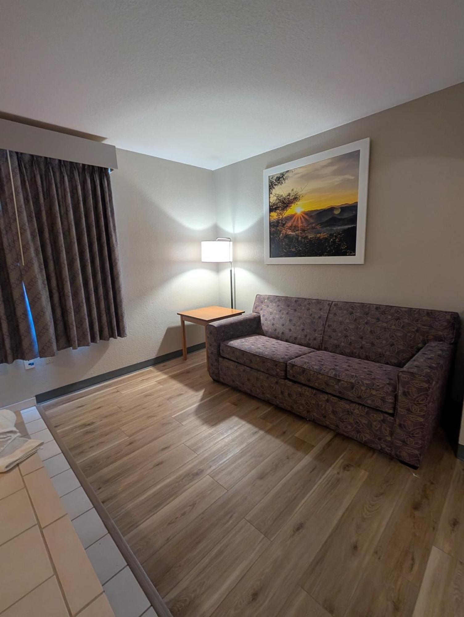 Days Inn & Suites By Wyndham Castle Rock Exteriör bild