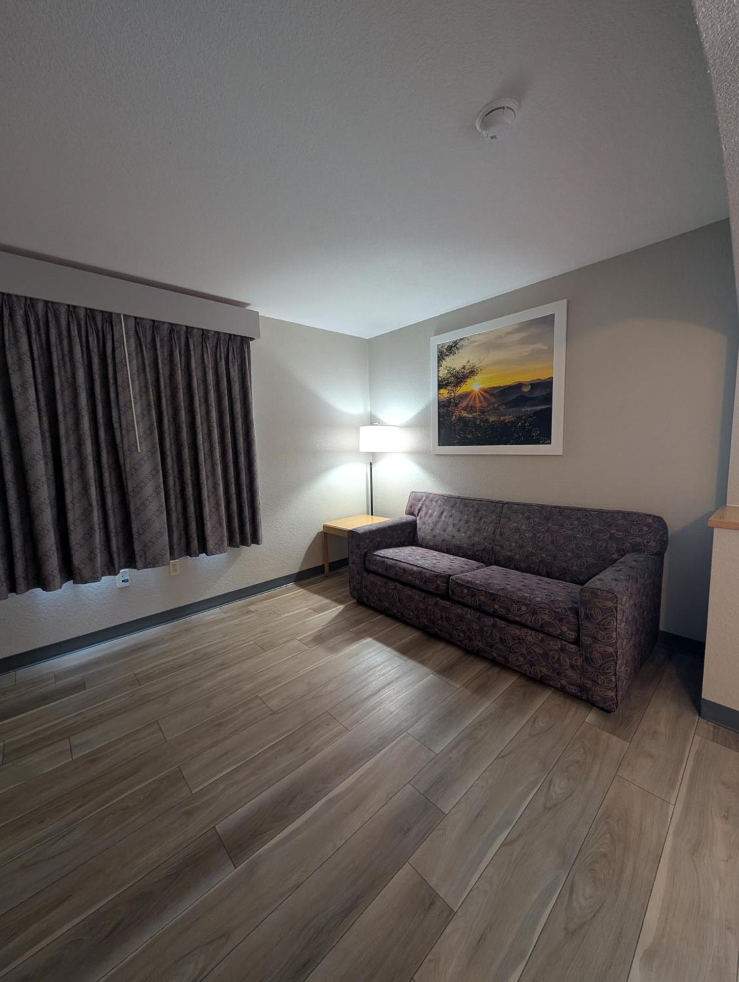 Days Inn & Suites By Wyndham Castle Rock Exteriör bild