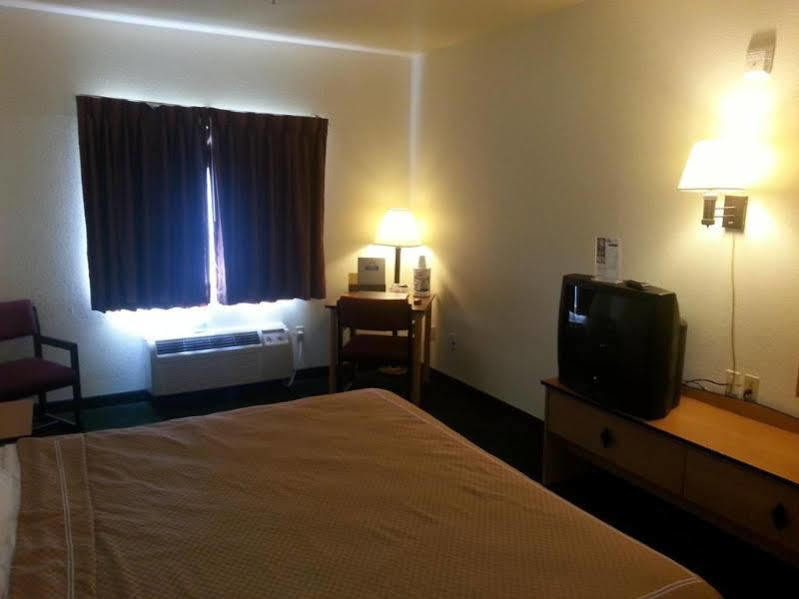 Days Inn & Suites By Wyndham Castle Rock Exteriör bild